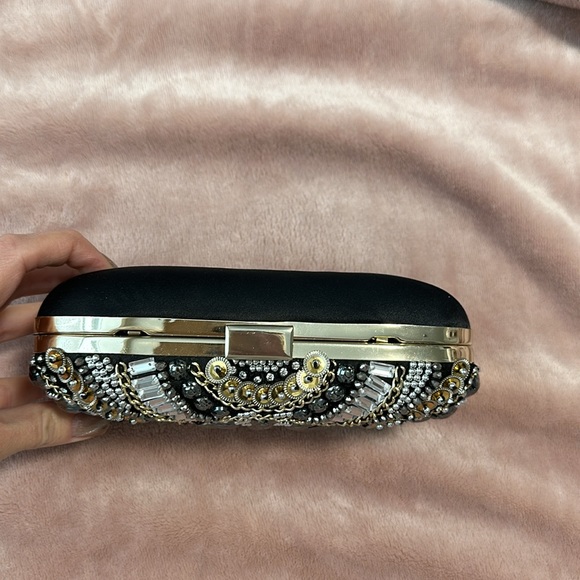 Clutch - Picture 3 of 8